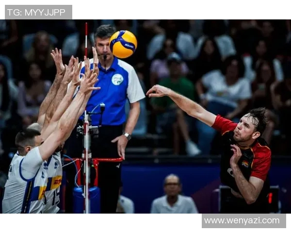 伊朗与阿曼队激战正酣谁能在这场较量中笑到最后